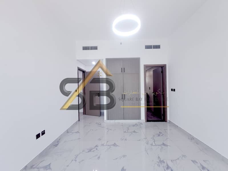 Semi Furnished 1-bedroom Apart Ready To Move Nearby Emirates Metro Station