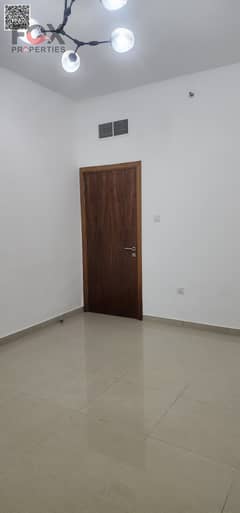 تملك شقة غرفه وصاله مع بلكون بأطلاله مفتوحة ومساحة ممتازه داخل النعيمية تاور بقسط شهري 4000 درهم