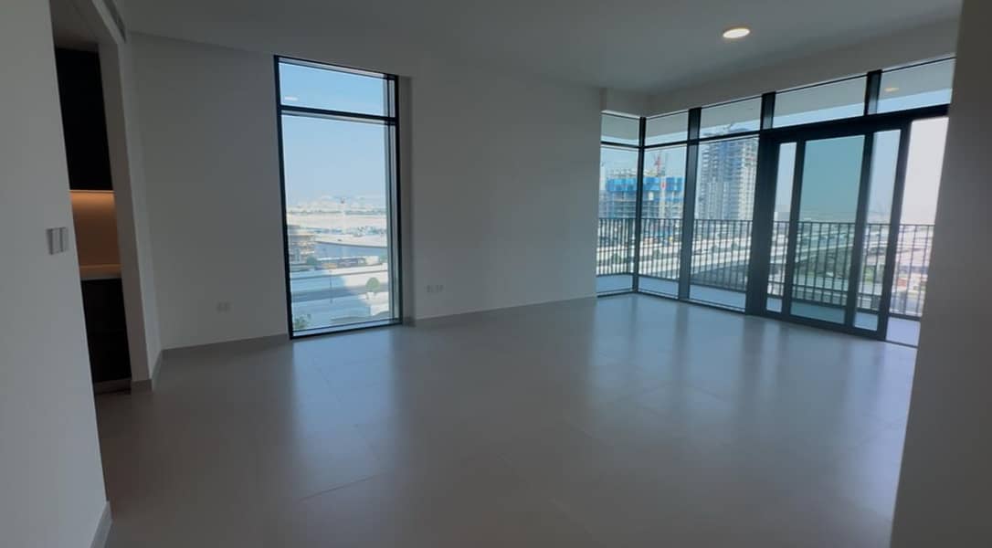 5 PRN-04L-Living-1. jpg