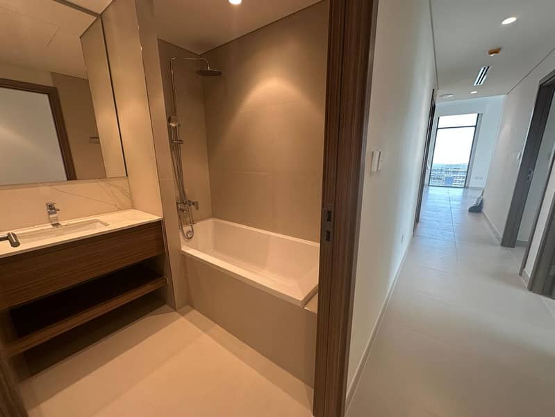 15 PRN-04L-Bath. jpg
