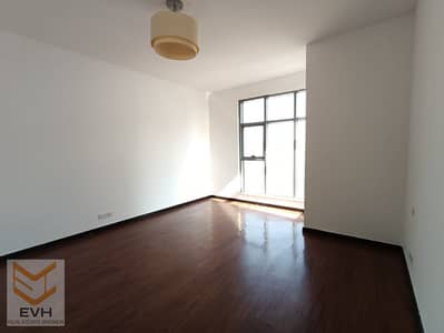 2 Bedroom Flat for Rent in Jumeirah Lake Towers (JLT), Dubai - WhatsApp Image 2026-02-10 at 4.23. 06 PM. jpeg 2 Bedroom Flat for Rent in Jumeirah Lake Towers (JLT), Dubai - WhatsApp Image 2026-02-10 at 4.23. 06 PM. jpeg