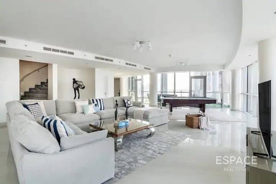 12 Cheques | Private Pool | Flexible Terms 12 Cheques | Private Pool | Flexible Terms