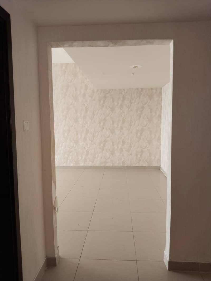 8 1000652450. jpg