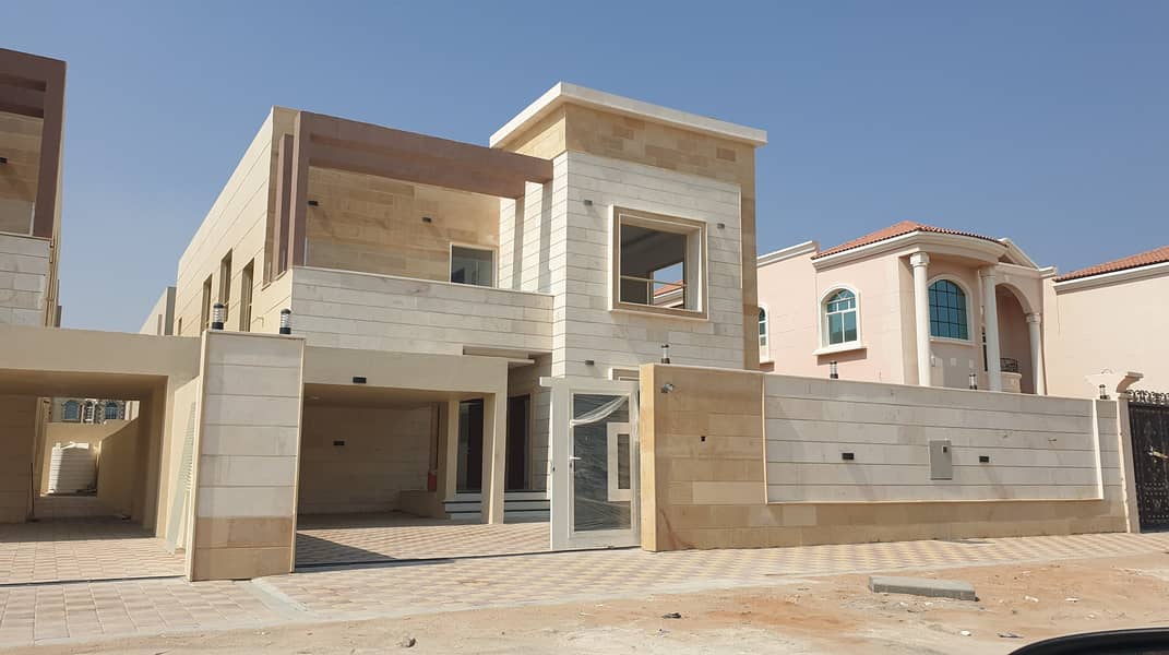 Corner stone villa near the mosque two minutes from Sheikh Mohammed Bin Zayed Road