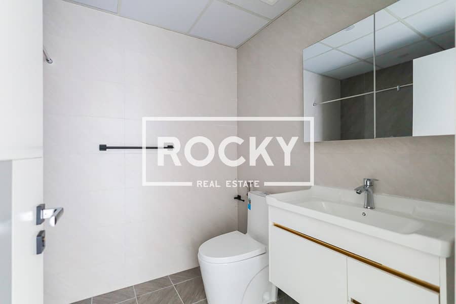 14 Chez moi - Bath room (1). JPG