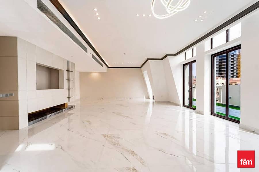Fully Upgraded | Huge Layout | Near Circle Mall Fully Upgraded | Huge Layout | Near Circle Mall