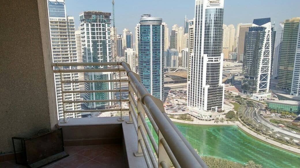 Spacious 3BR with Maid's Room Spacious 3BR with Maid's Room