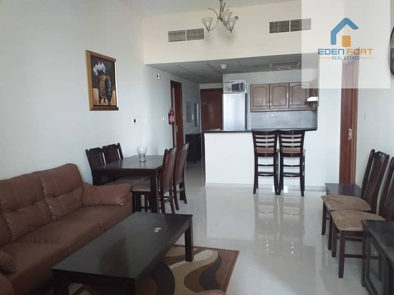 Spacious 2 bedroom furnished vacant flat
