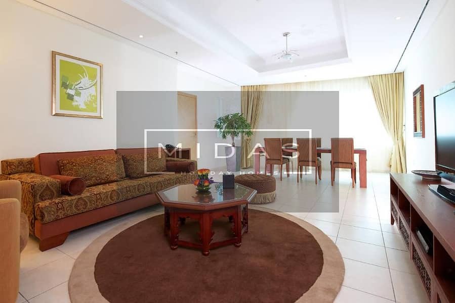 Spacious I Near Tram I Maids Room I Non Serviced