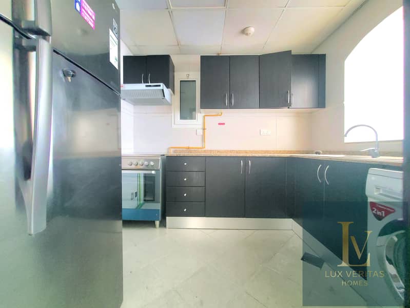 AC Inclusive | 12 Cheques | Kitchen Equipped