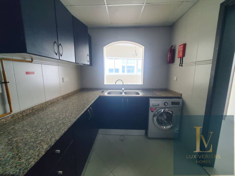 AC Inclusive | 12 Cheques | Kitchen Equipped