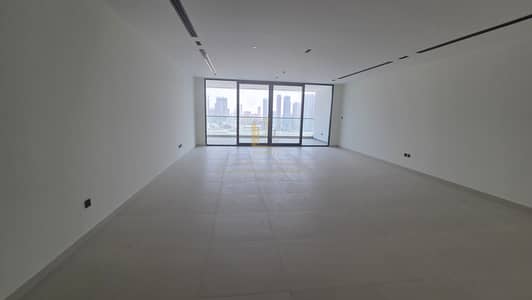3 Camere Appartamento in Vendita a Al Khan, Sharjah - 904677. jpg 3 Camere Appartamento in Vendita a Al Khan, Sharjah - 904677. jpg