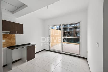 1 Bedroom Flat for Sale in Jumeirah Village Circle (JVC), Dubai - High ROI | Vacant | Upgraded and Bright Unit 1 Bedroom Flat for Sale in Jumeirah Village Circle (JVC), Dubai - High ROI | Vacant | Upgraded and Bright Unit