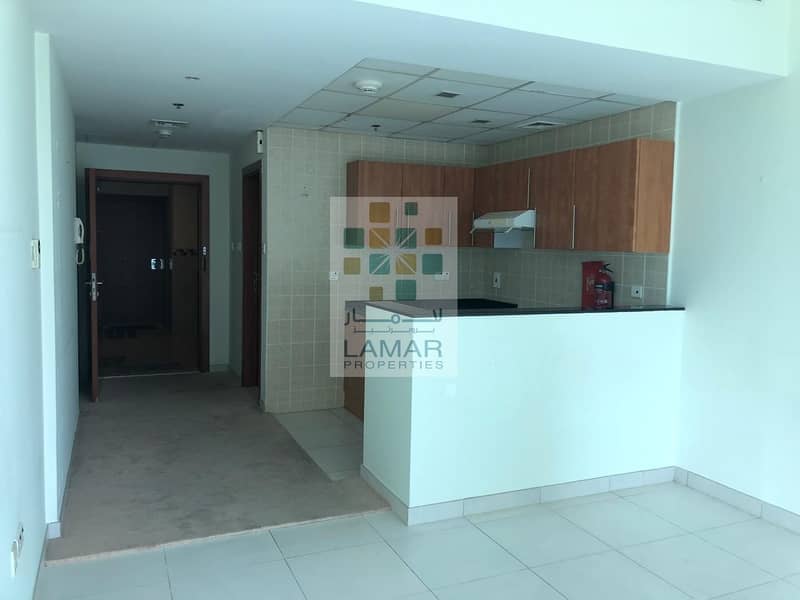 Multiple cheques Option- Studio for rent Marina View A