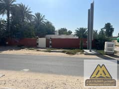 فيلا للإيجار في الغافية الشارقة – 5 غرف نوم، 4 حمامات، صالة كبيرة، مساحة 10,000 قدم²، مناسبة للعائلات أو الموظفين، السعر 60,000 درهم