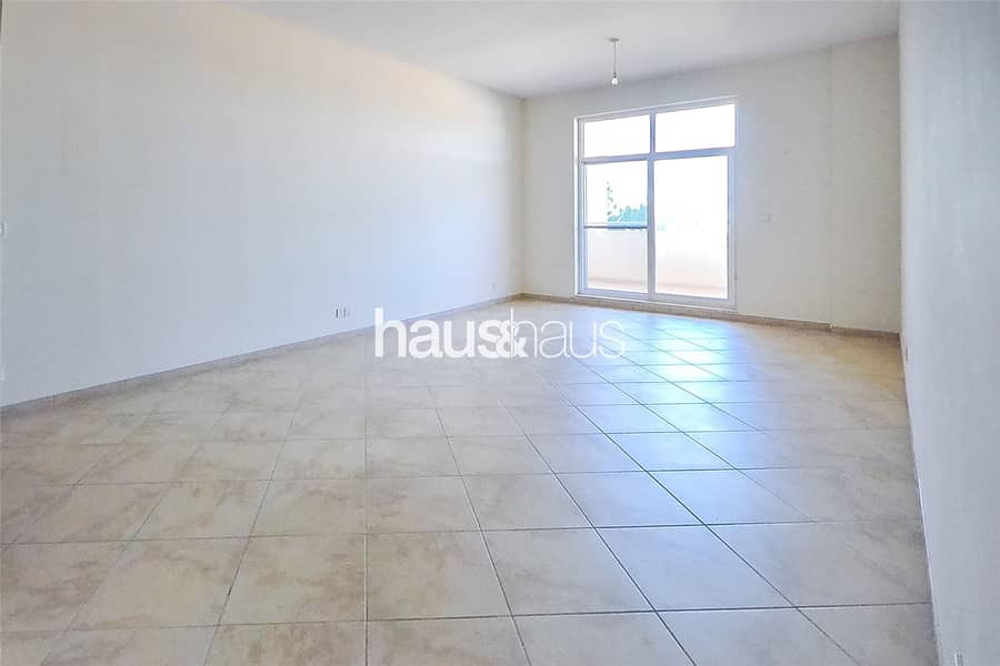 Spacious rooms | Unfurnished apartment