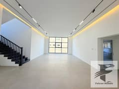 فيلا واسعة بست غرف نوم مع حديقة كبيرة | مبنى خدمات