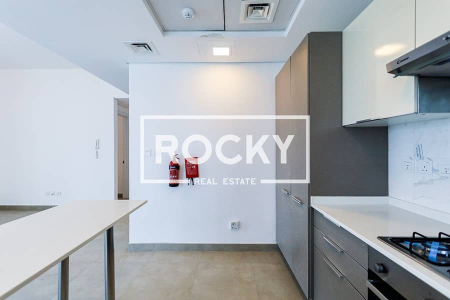 6 Sky views - Apartment (6 of 16). jpg