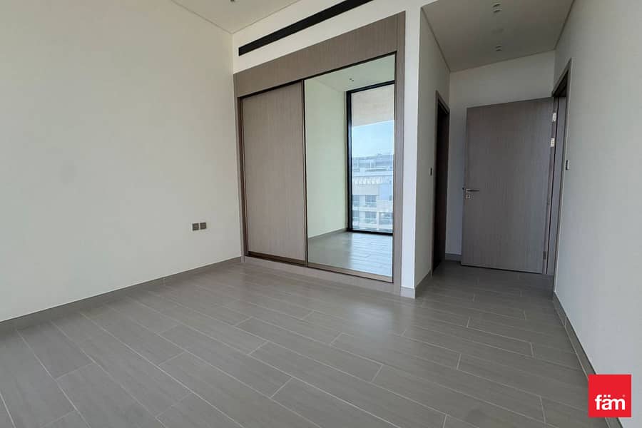 Park View | High Floor| Private Jacuzzi Park View | High Floor| Private Jacuzzi