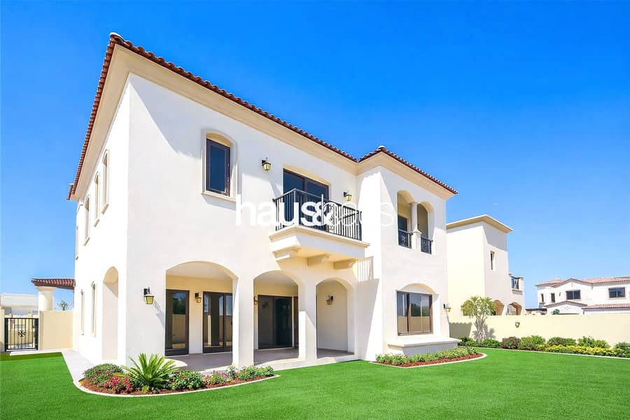 6 Bedrooms | Opposite Pool and Park | True Corner 6 Bedrooms | Opposite Pool and Park | True Corner
