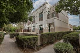 Quality furnished 2 BHK townhouse with private garden
