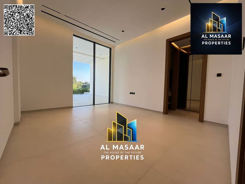 Villa for sale in Al Zorah, golf course complex, in the heart of nature, with a direct view of the lake and golf courses and a large area. - Image 18
