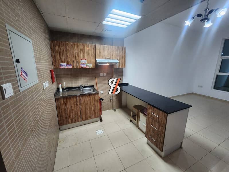 2 fa18ed04-422d-40fd-bd5d-24c576469549. jpg