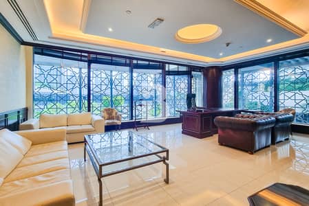 Office for Rent in Downtown Dubai, Dubai - Furnished Office | 5 Parking | Emaar Square Office for Rent in Downtown Dubai, Dubai - Furnished Office | 5 Parking | Emaar Square