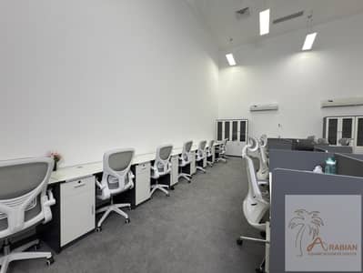 مکتب  للايجار في بر دبي، دبي - 8cba3832-38ab-4be4-b2c6-53e9fb5a6e4c. jpg