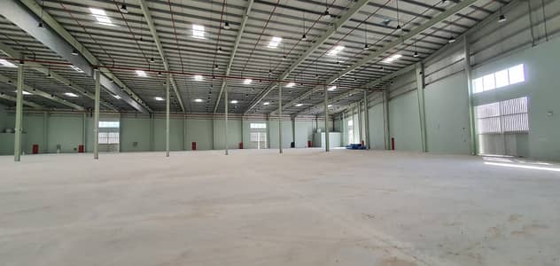 مستودع  للايجار في صناعية الصجعة، الشارقة - wh uaq 56000 sqft (2). jpg