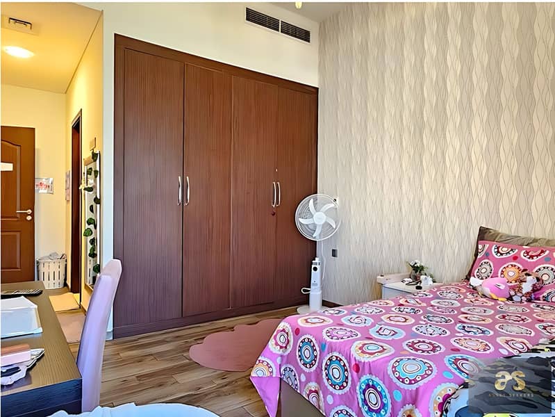 21 Bed-1. jpg