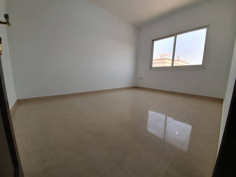 Квартира в Халифа Сити, 28000 AED - 4400241