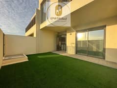 فيلا من 3 غرف نوم | فيلات إكسبو جولف 2 | شرفات متعددة | إطلالات على الفناء والمدينة