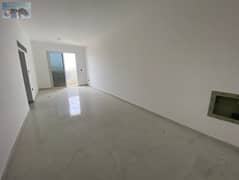 شقة غرفتين وصالة أول ساكن للإيجار السنوي في الروضة 3 عجمان – غرف ماستر مع 3 حمامات ومساحة واسعة بموقع مميز خلف فندق إيوان وقريب من دبي والشارقة