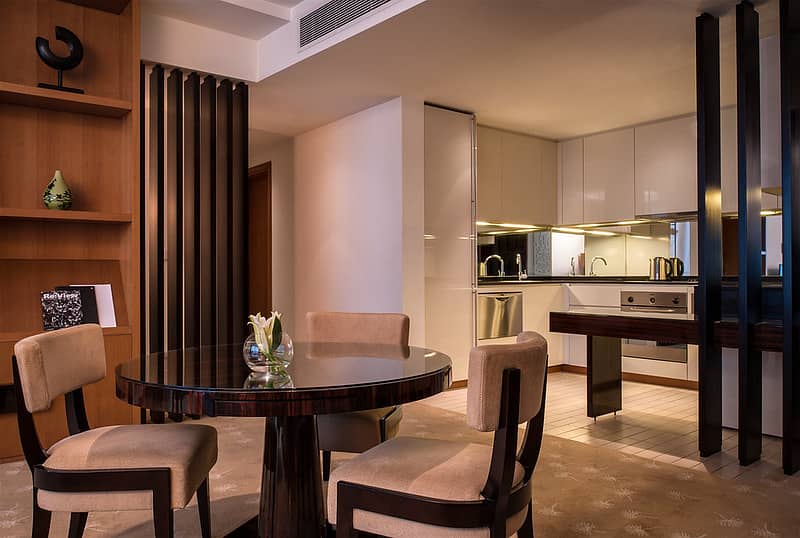 4 1BR Classic - Kitchen. jpg