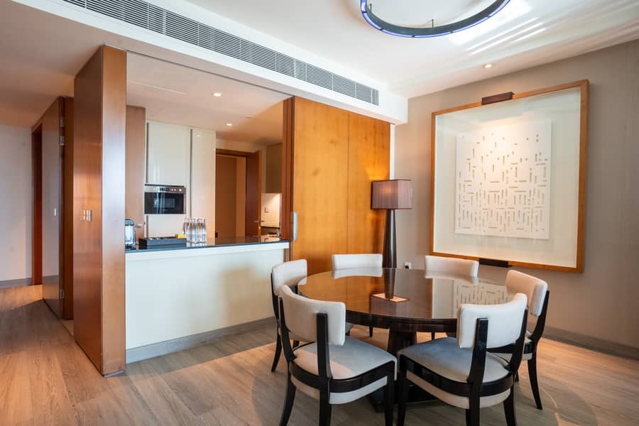 2 Dining Area. JPG