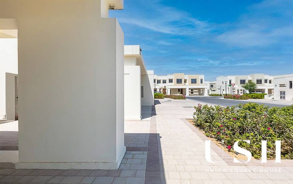 18 TownSquare-Villa#110-16. jpg. jpeg