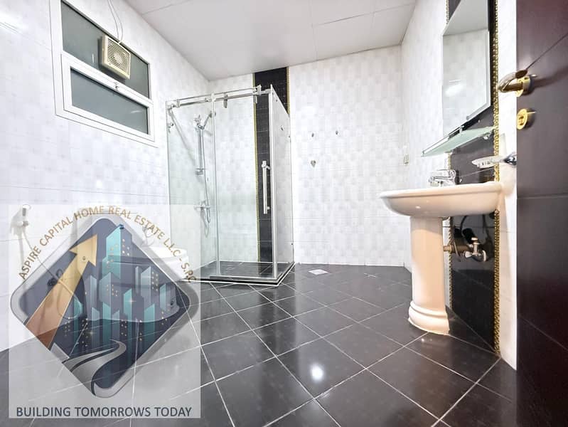 LAVISH STUDIO !! SEP KITCHEN !! PROPER WASHROOM !! 38K YEARLY !! IN KCA ...