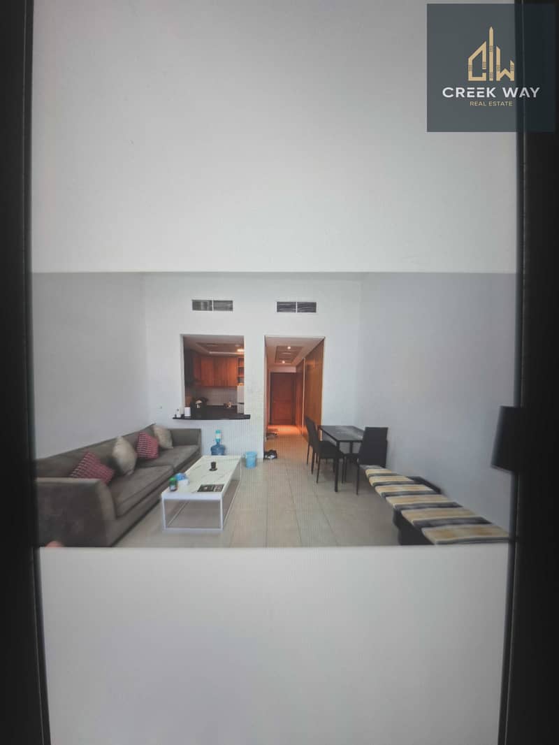 Elegant Studio Furnished Apartment|| Next Metro Station||