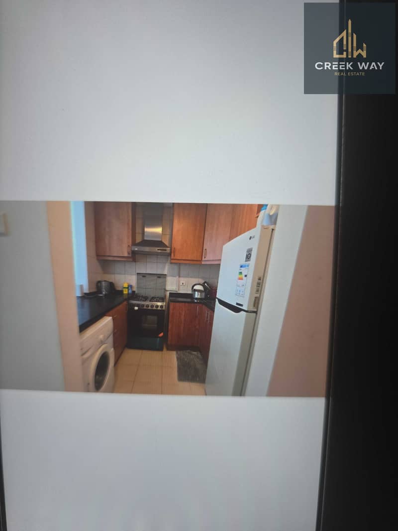 Elegant Studio Furnished Apartment|| Next Metro Station||