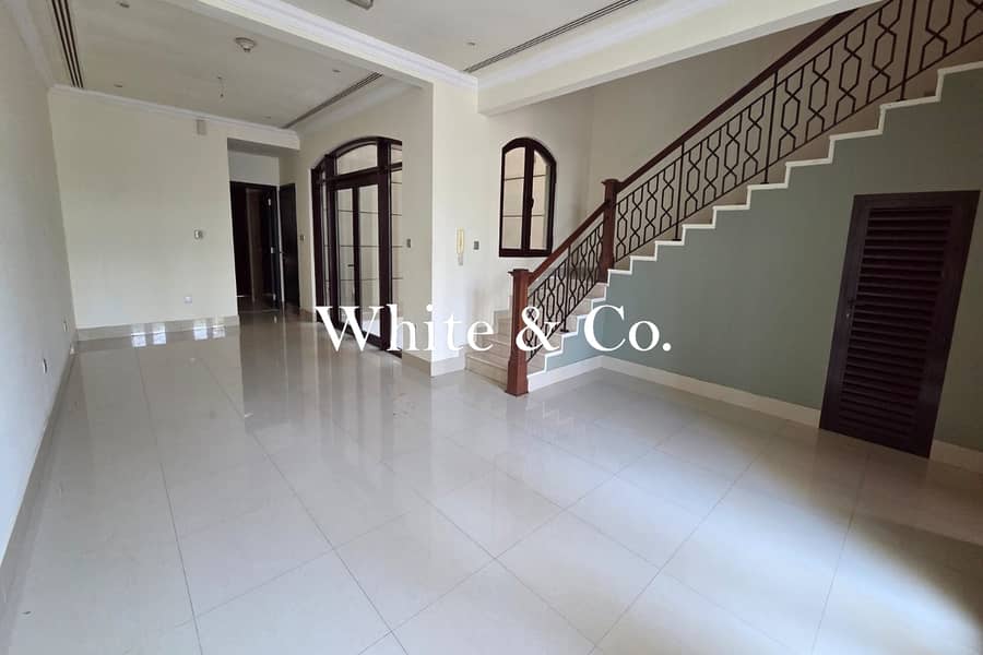 VACANT | PARK FACING | 4 BED | 3700+ BUA VACANT | PARK FACING | 4 BED | 3700+ BUA
