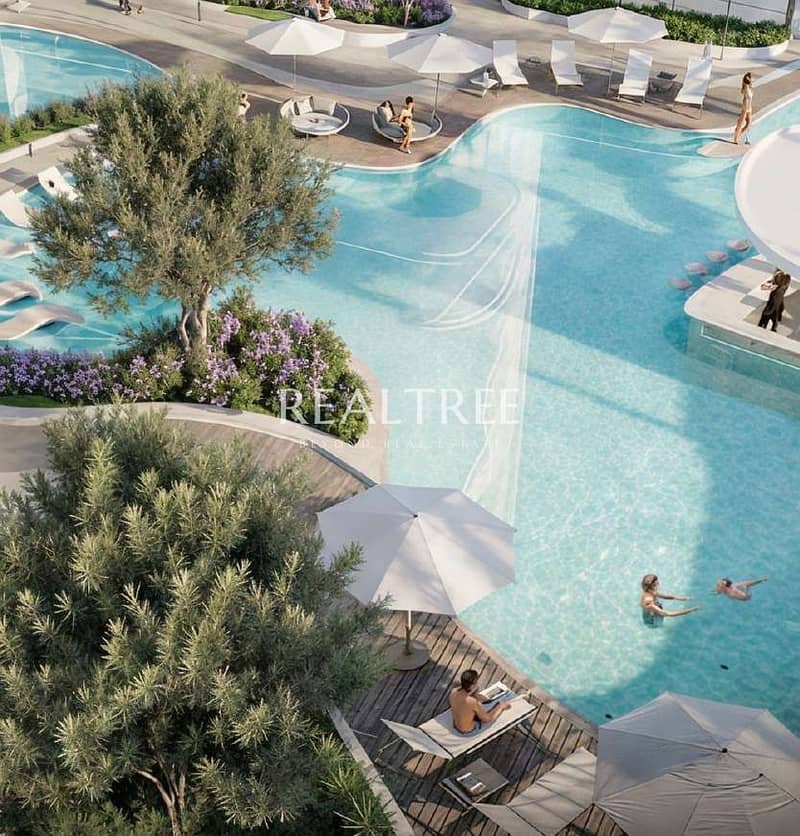 8 Poolside 2. jpg
