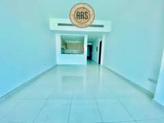 شقة في بناية صالح بن لاحج مجان،مجان 1 غرفة 70000 درهم - 14515285