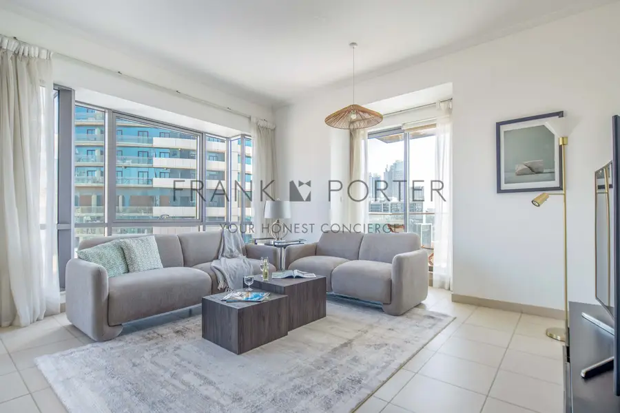 Modern 2BR in Downtown - Close to Dubai Mall | Ideal for Mid-Term Rental, Monthly & Weekely Stays | All Bills Inclusive