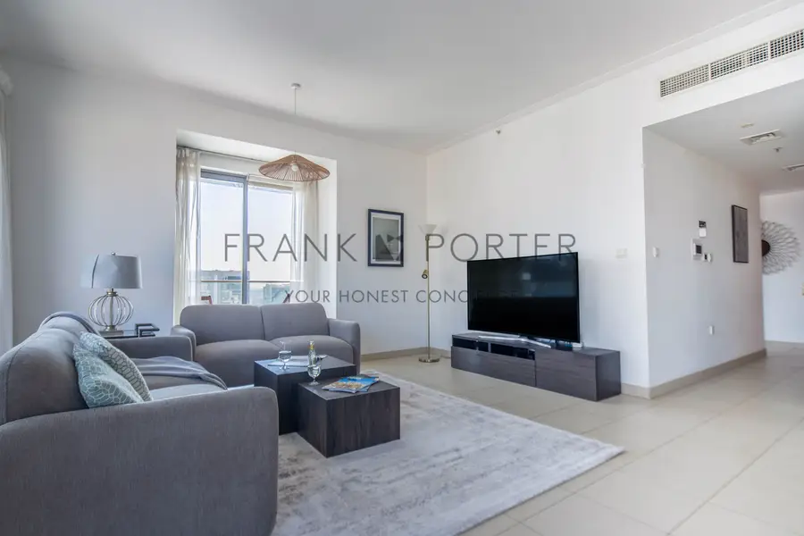 Modern 2BR in Downtown - Close to Dubai Mall | Ideal for Mid-Term Rental, Monthly & Weekely Stays | All Bills Inclusive
