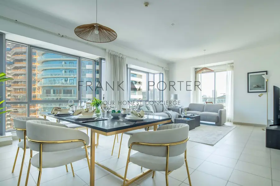 Modern 2BR in Downtown - Close to Dubai Mall | Ideal for Mid-Term Rental, Monthly & Weekely Stays | All Bills Inclusive