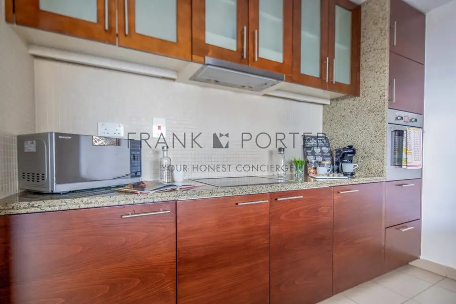 Modern 2BR in Downtown - Close to Dubai Mall | Ideal for Mid-Term Rental, Monthly & Weekely Stays | All Bills Inclusive