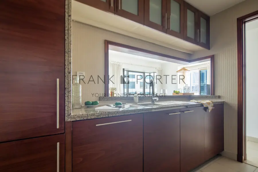 Modern 2BR in Downtown - Close to Dubai Mall | Ideal for Mid-Term Rental, Monthly & Weekely Stays | All Bills Inclusive