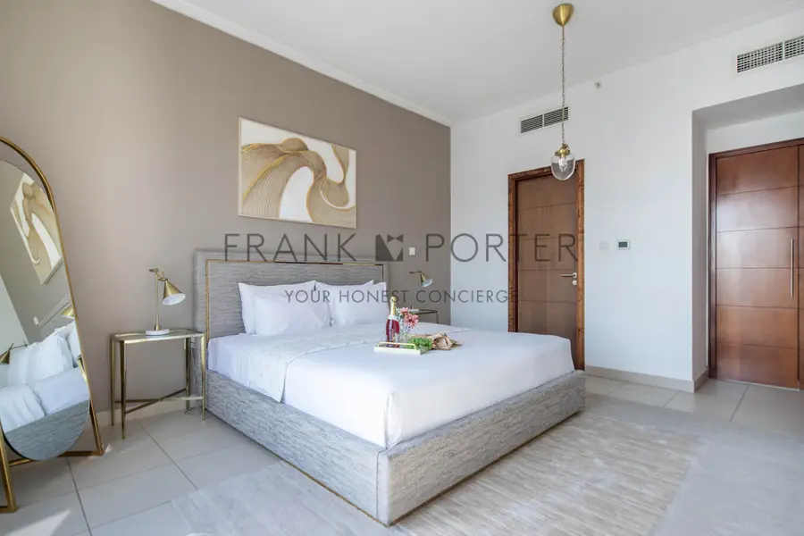 Modern 2BR in Downtown - Close to Dubai Mall | Ideal for Mid-Term Rental, Monthly & Weekely Stays | All Bills Inclusive