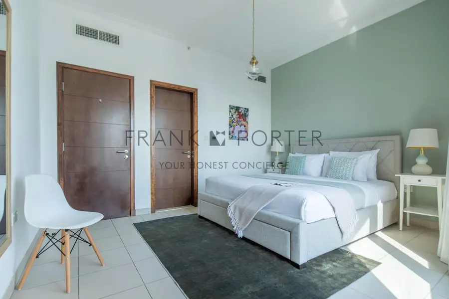 Modern 2BR in Downtown - Close to Dubai Mall | Ideal for Mid-Term Rental, Monthly & Weekely Stays | All Bills Inclusive